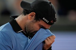 Roland Garros | Centrkurt v Paříži oněměl. Konec, který si nikdo nepřál. Přišla další zrada, hvězdě se leskly oči - Sport.cz